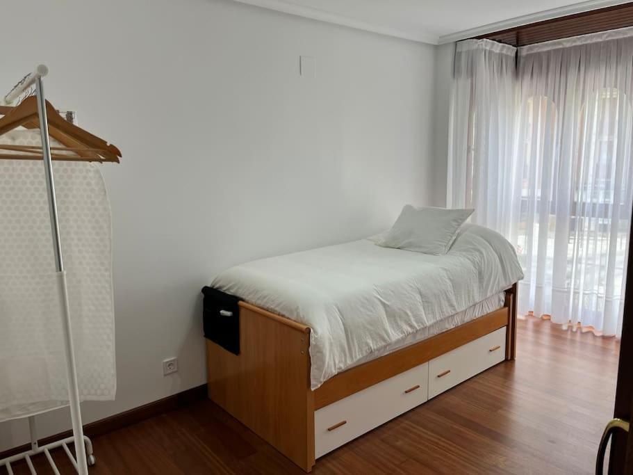 Piso Acogedor Y Centrico Apartment Santona Bagian luar foto