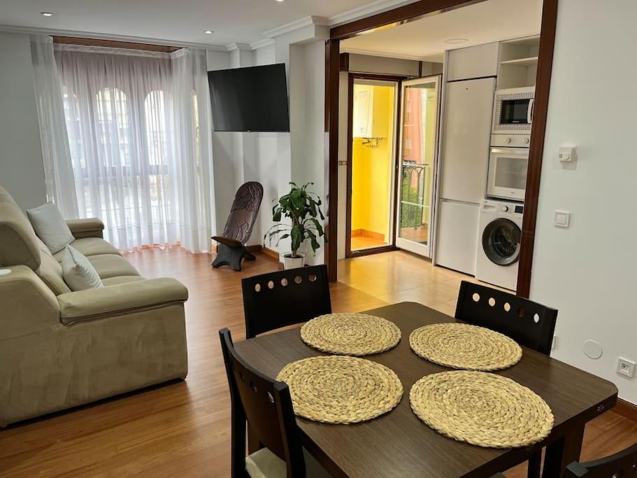 Piso Acogedor Y Centrico Apartment Santona Bagian luar foto