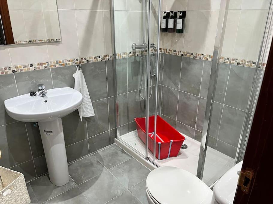 Piso Acogedor Y Centrico Apartment Santona Bagian luar foto