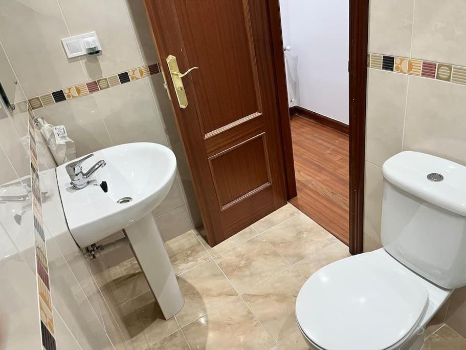 Piso Acogedor Y Centrico Apartment Santona Bagian luar foto