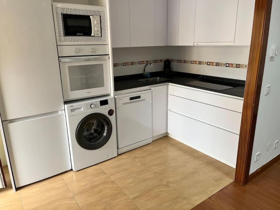 Piso Acogedor Y Centrico Apartment Santona Bagian luar foto